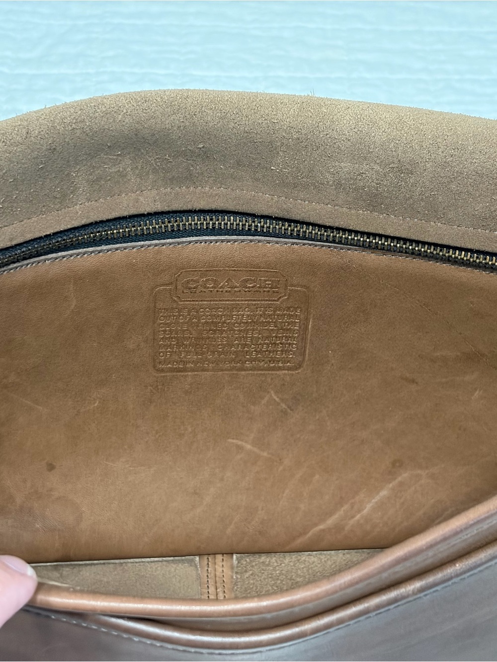 Vintage Coach Pocket Purse (#9755) Pre-1970s Mahogany Leather w/ Brass Turnlock - Picture 6 of 16